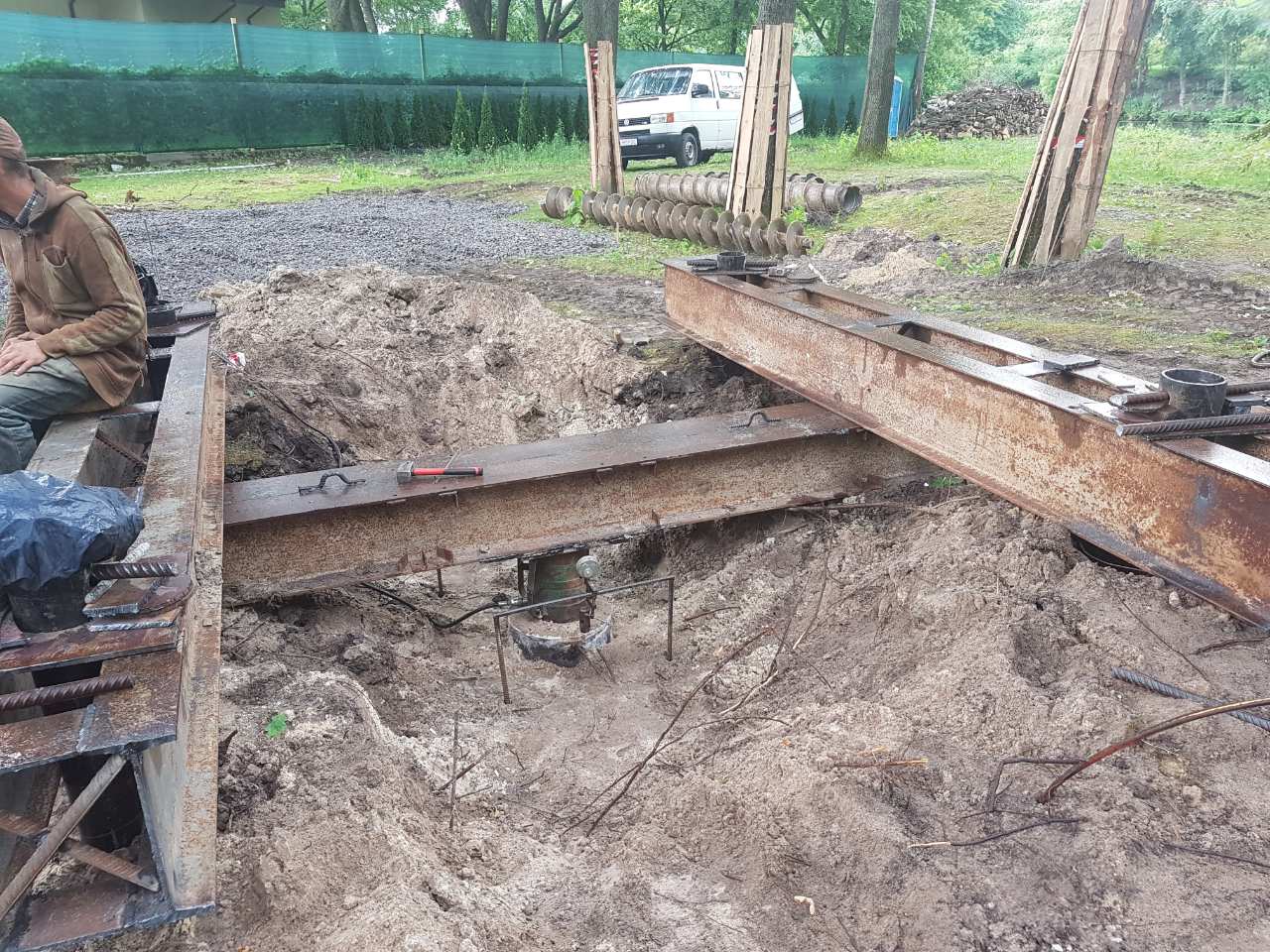 Анкерний стенд та гвинтові палі для випробування Київ