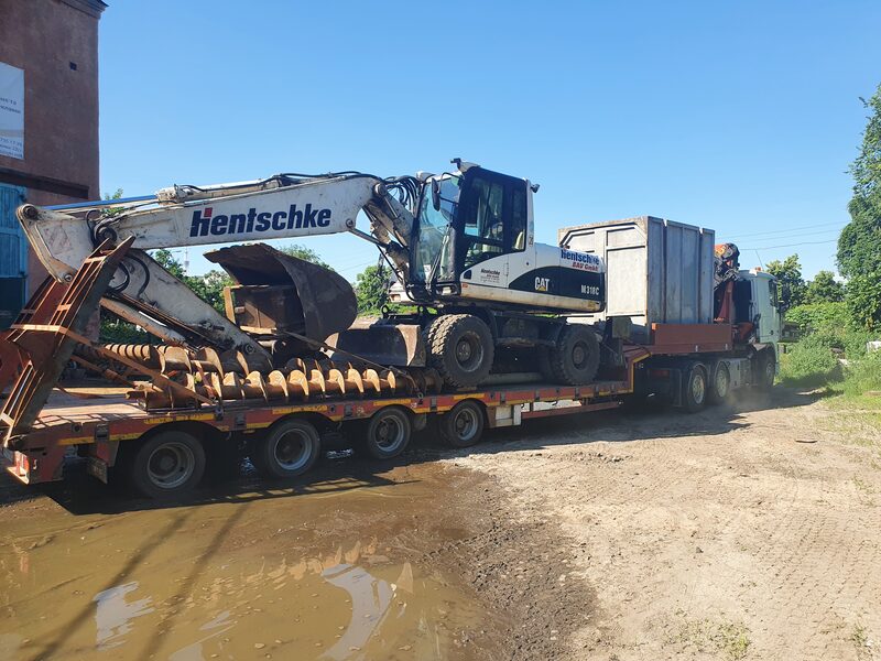 Негабаритні перевезення спецтехніки по Києву