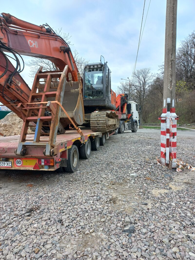 Кран маніпулятор — монтажні роботи Київ