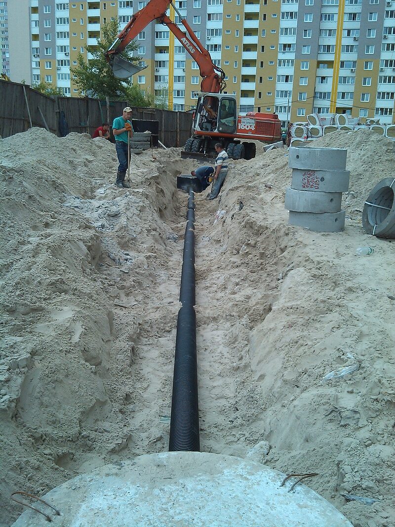 Прокладання водопровідних труб ПЕ діаметром до 1600 мм