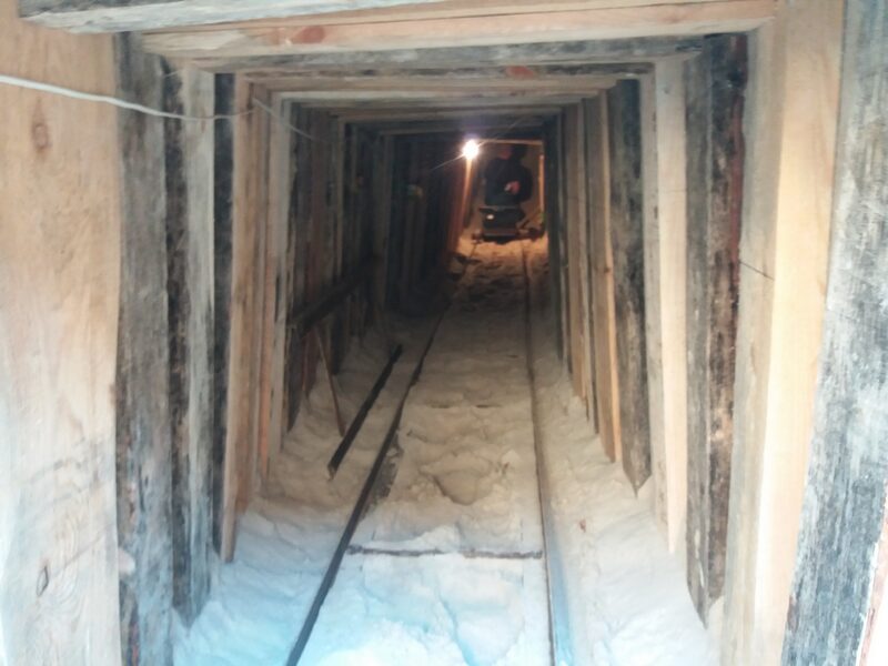 Металеве кріплення штолень — будівельні послуги під ключ