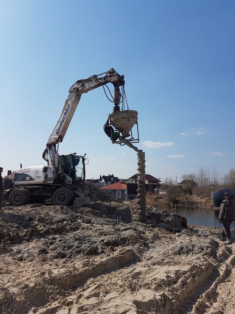 Посилення існуючого фундаменту — палі для реконструкції будівель